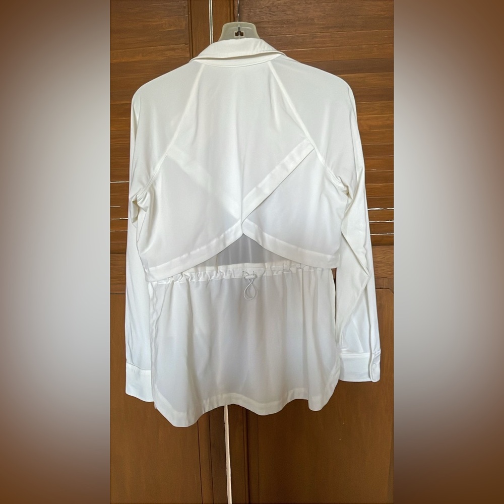 Athleta Women's White Button Down Shirt - Picture 3 of 3